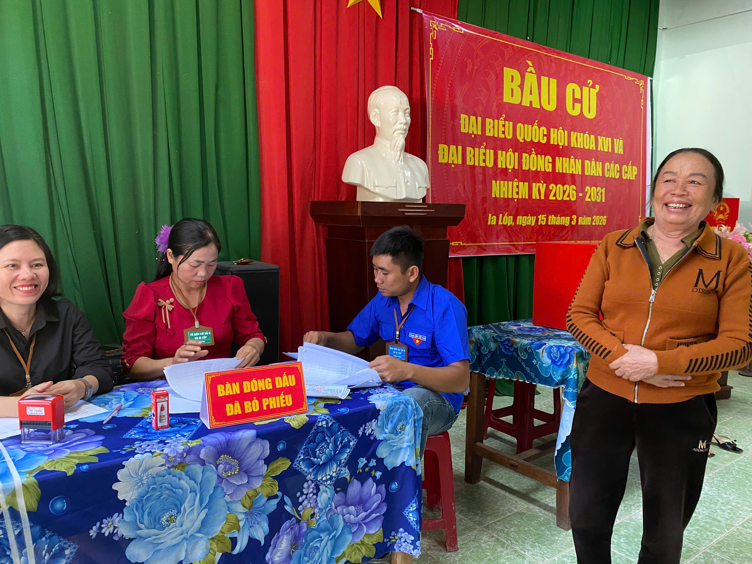 z7621595612460_1db6da2e888a68ea03bf542f9e6d0d5e