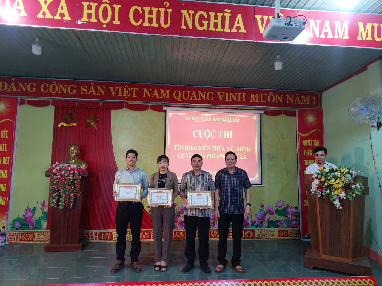 z7323265929349_2022cafd7906908e926ff4776844732d