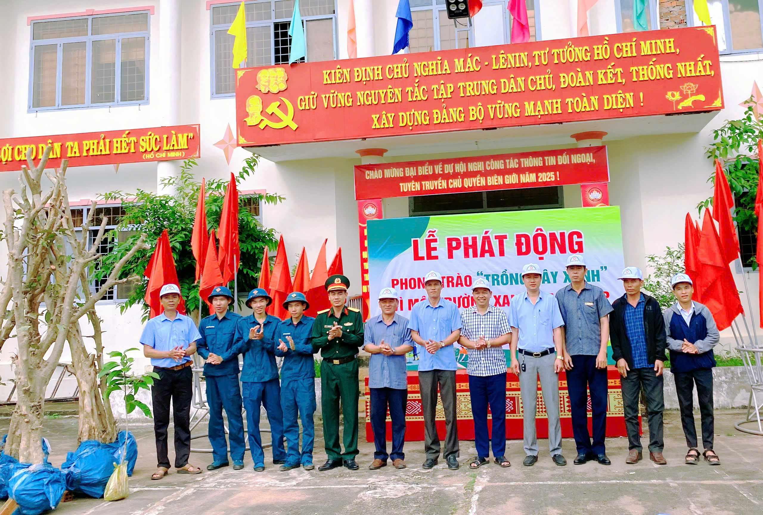 z7196415056178_02216316d37a7425dd8ace016efd34eb