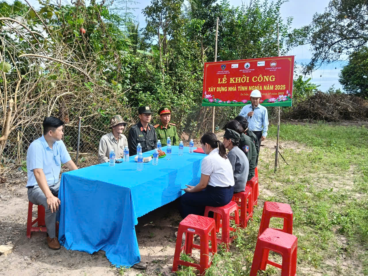 z7134959546817_0a1a329e4d91d21e8ffb7801dd256015